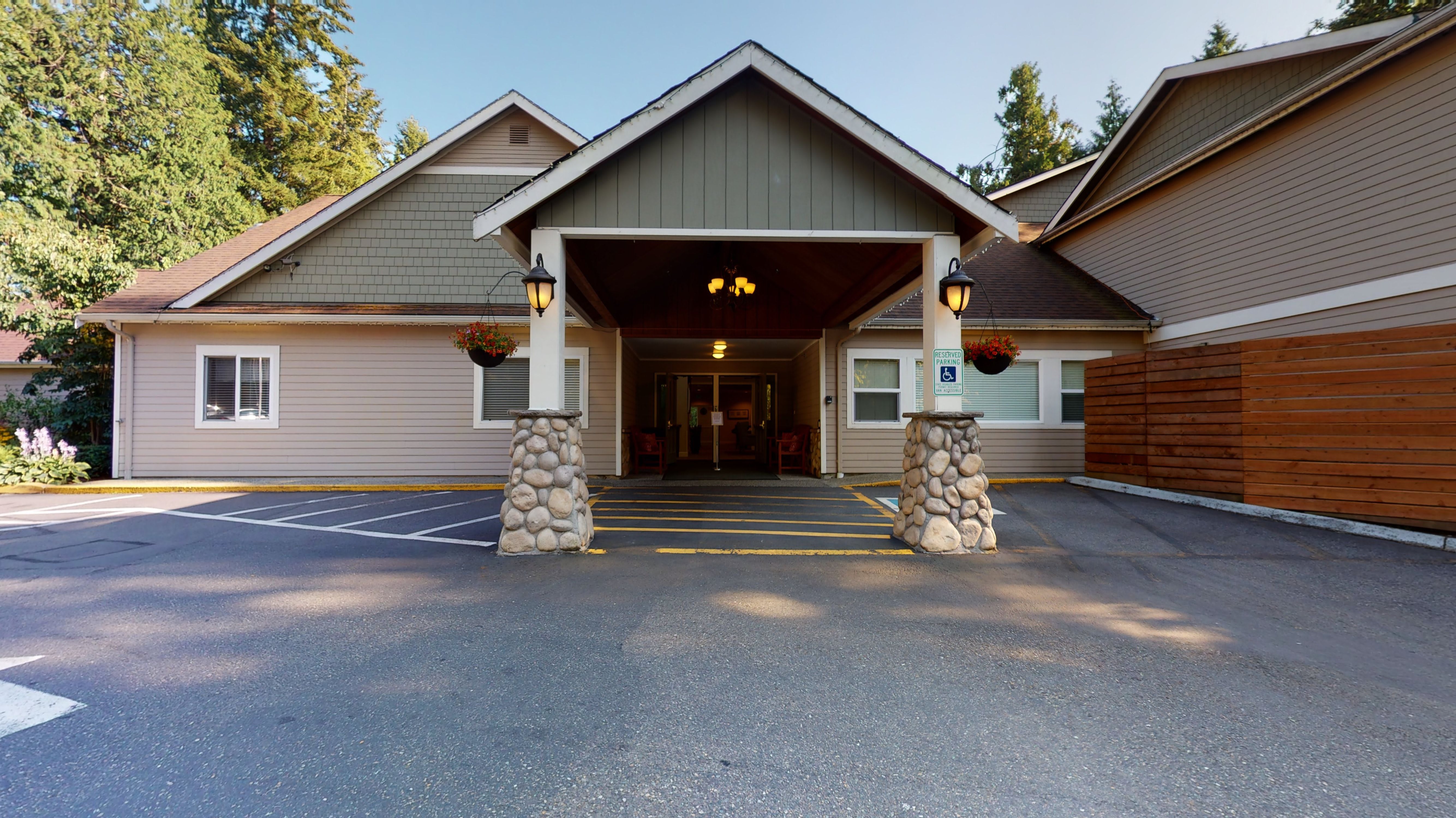 Peters Creek Retirement & Assisted Living community exterior